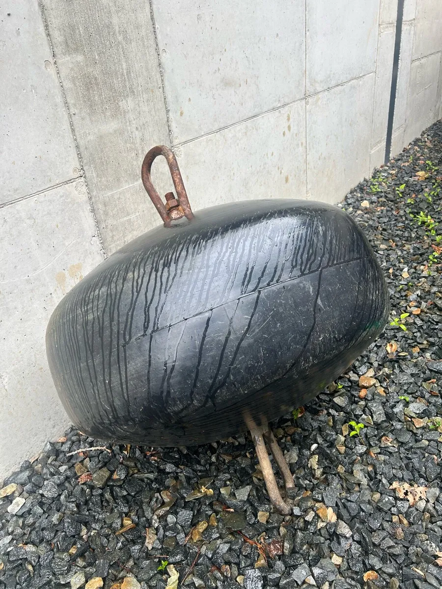 Mooring buoy