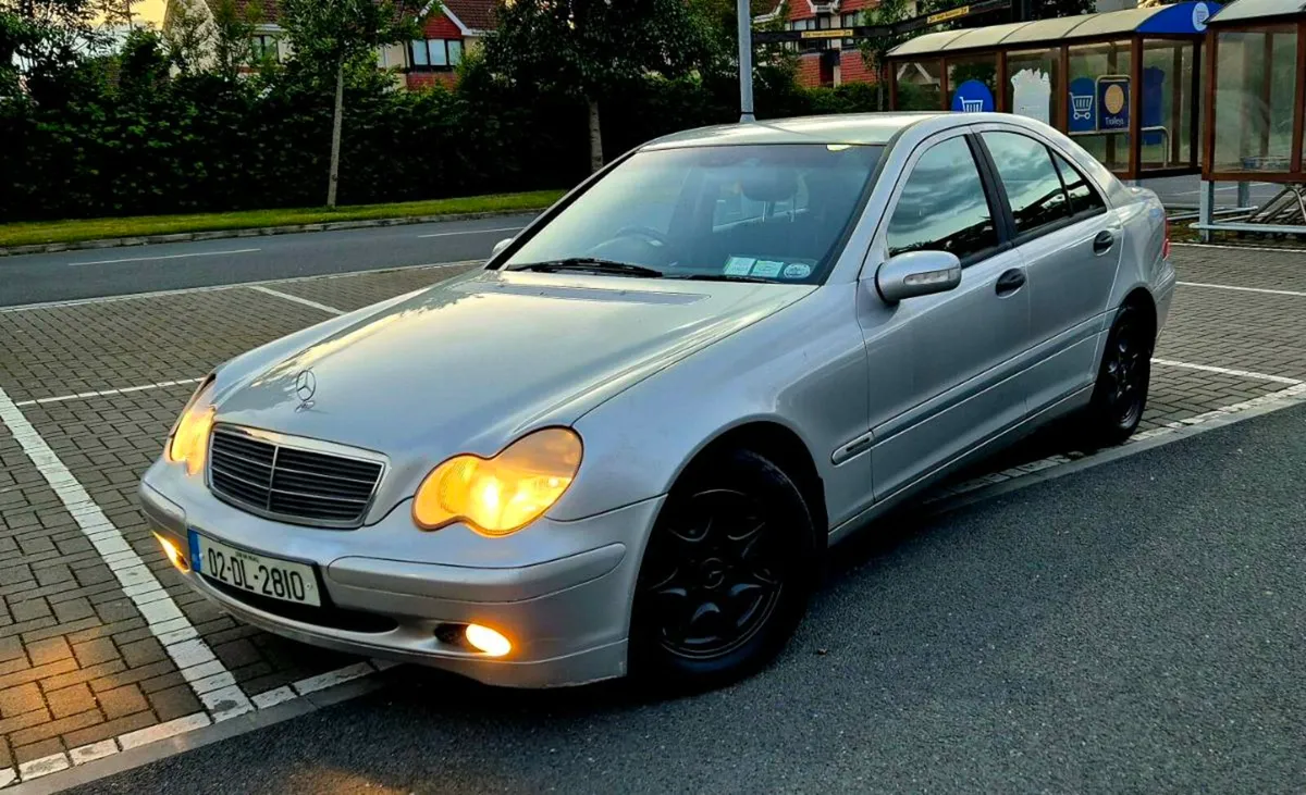 02 AUTOMATIC MERCEDES-BENZ C-180 TAXED N NCT'D - Image 3