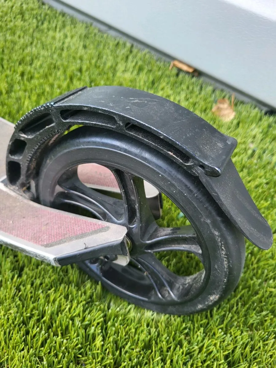 Scooter - Image 4