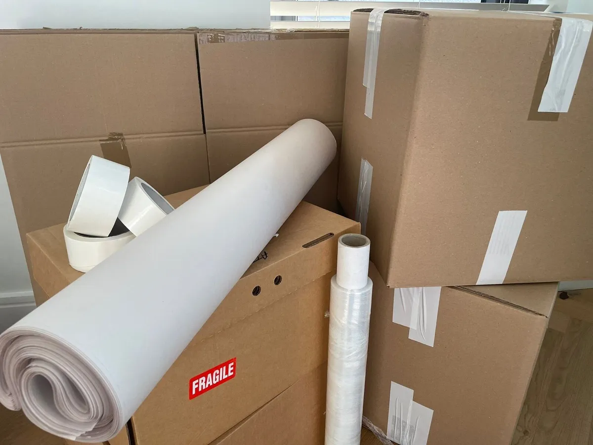 Moving supplies - Image 1