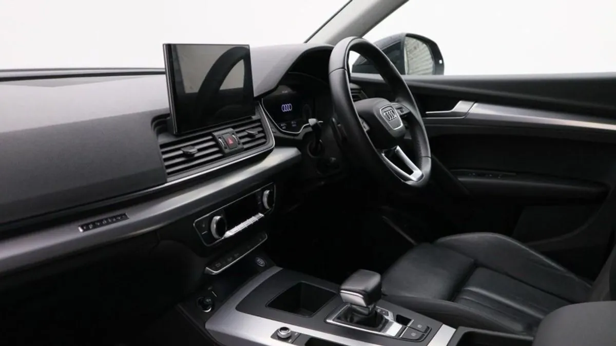 Audi Q5 2.0 TDI 40 Sport SUV 5dr Diesel S Tronic - Image 4
