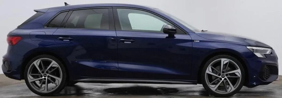 Audi A3 2.0 TDI 35 Edition 1 Sportback 5dr Diesel - Image 3