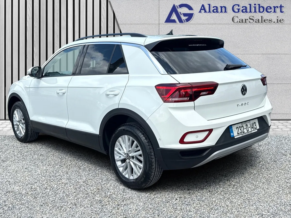 Volkswagen T-Roc LIFE 1.0 TSI - Image 2