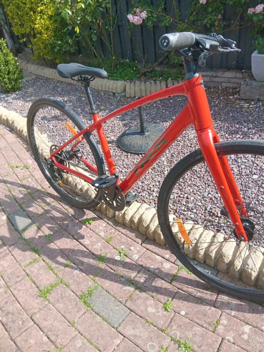 New trek fx2 gen 4 hybrid bike - Image 1