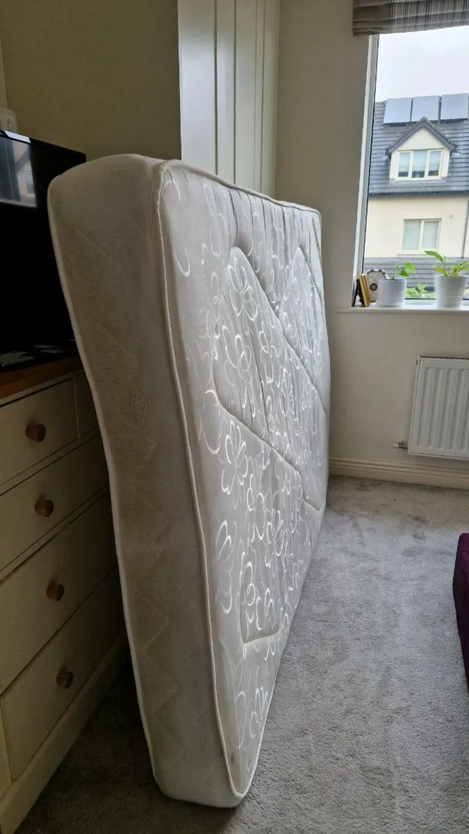 Pine headboard + mattress for Double bed 135 x 190 - Image 3