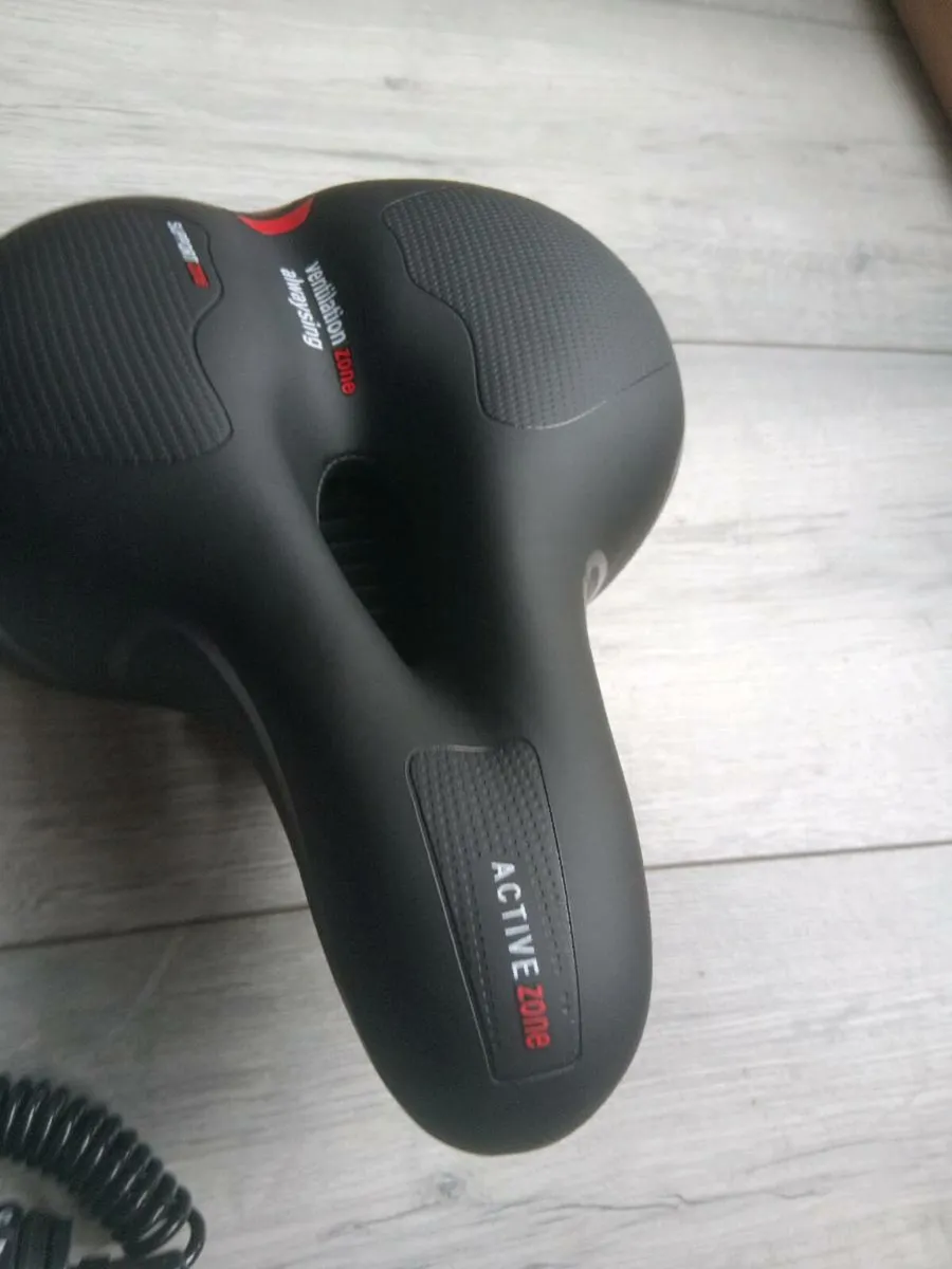 New bicycle saddle - Image 1