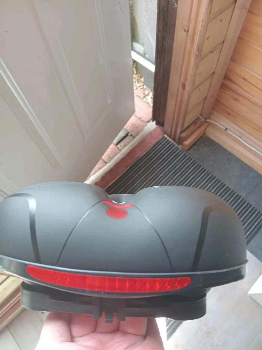 New bicycle saddle - Image 3