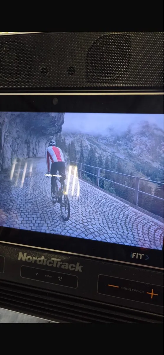 🤩🤩NEW !!Nordictrack r35 touchscreen recumbent - Image 4