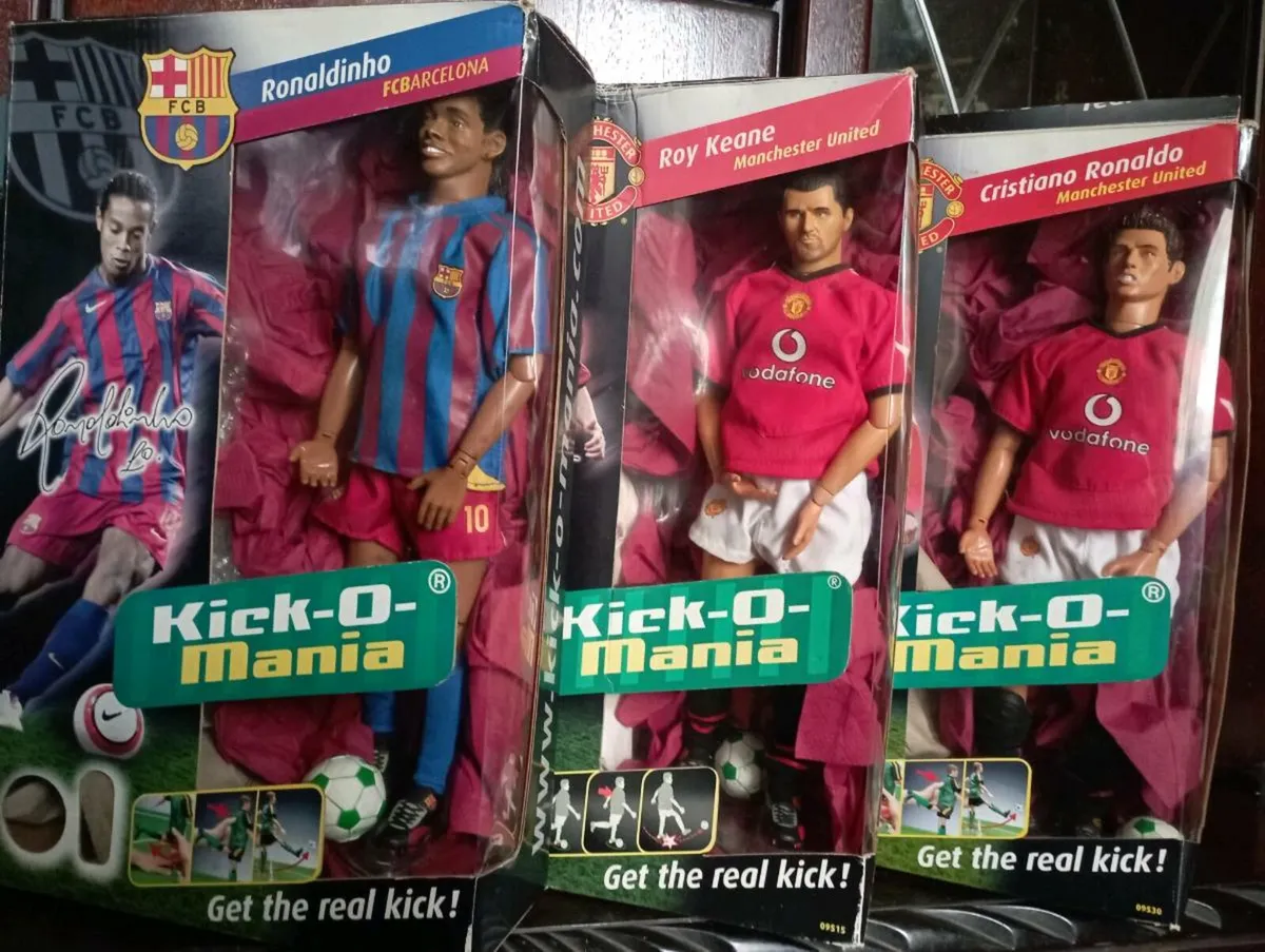MANCHESTER UNITED KICK - O - FIGURE'S FOR SALE - Image 2