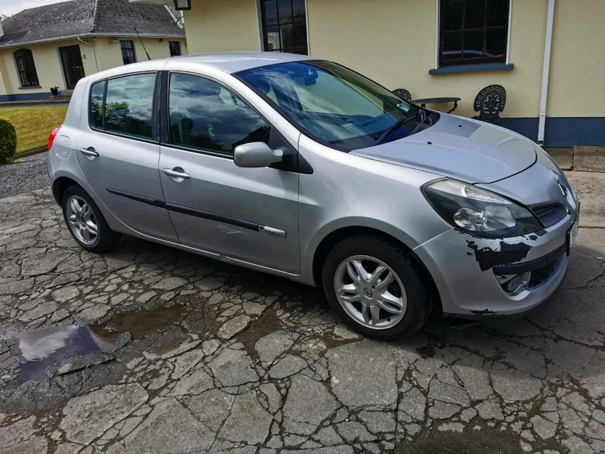 09 Renault Clio - Image 1