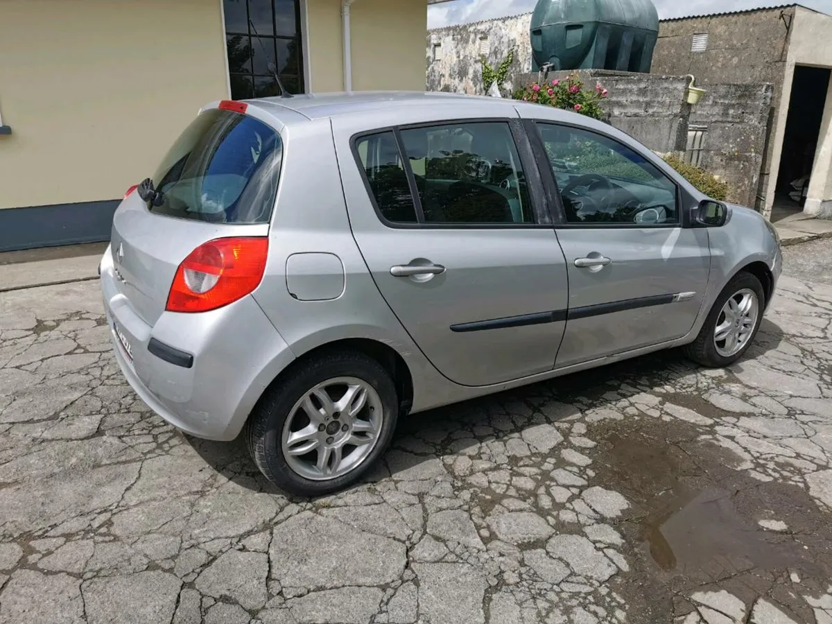 09 Renault Clio - Image 2