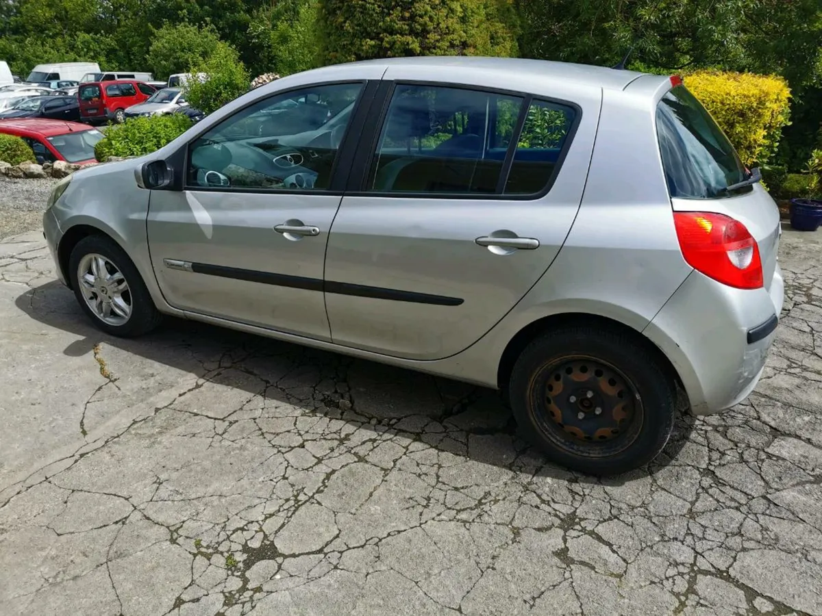 09 Renault Clio - Image 3