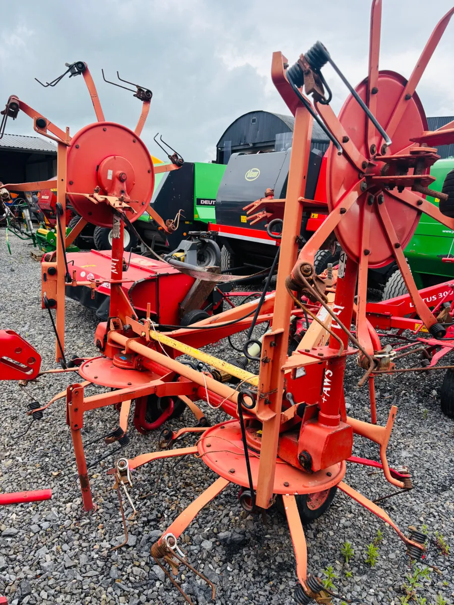 Lely Lotus Hay Tedder - Image 3