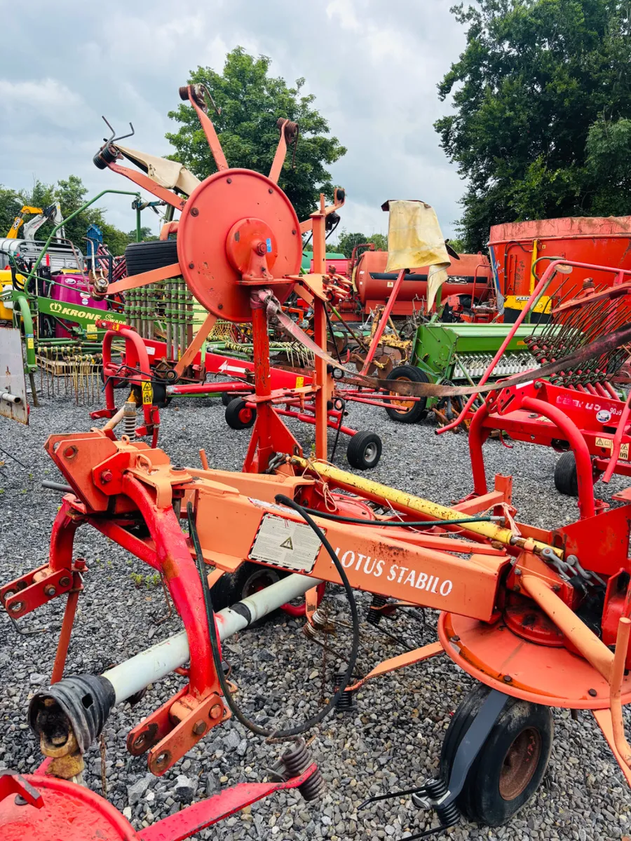 Lely Lotus Hay Tedder - Image 2