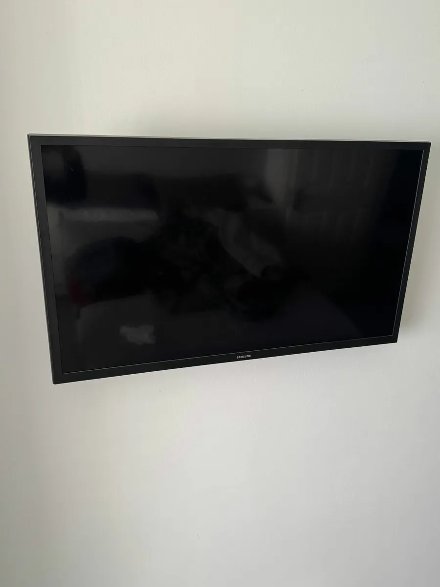 TV Samsung T5300 32" Full HD/HDR/LED Smart TV - Image 1