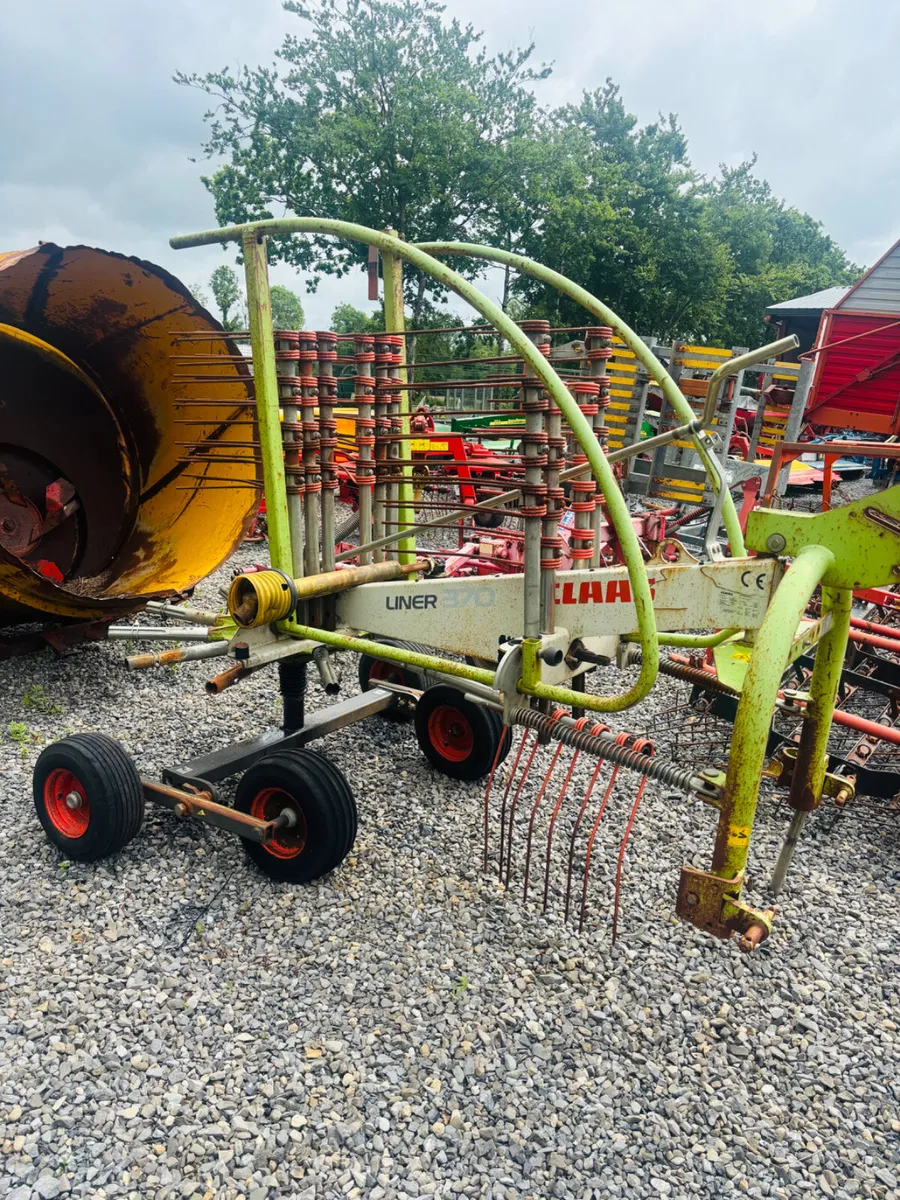 Claas Single Rotar Rake - Image 2