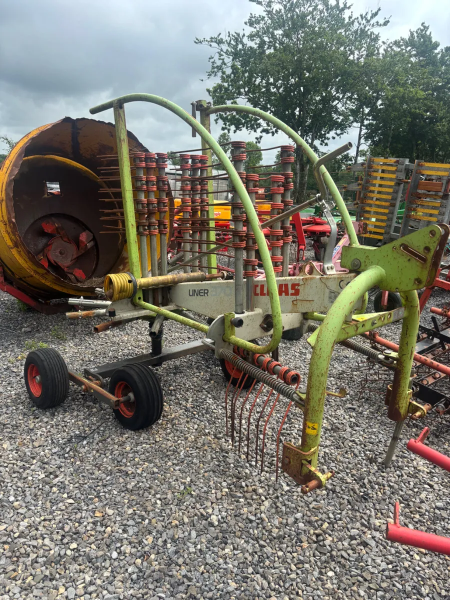 Claas Single Rotar Rake - Image 3