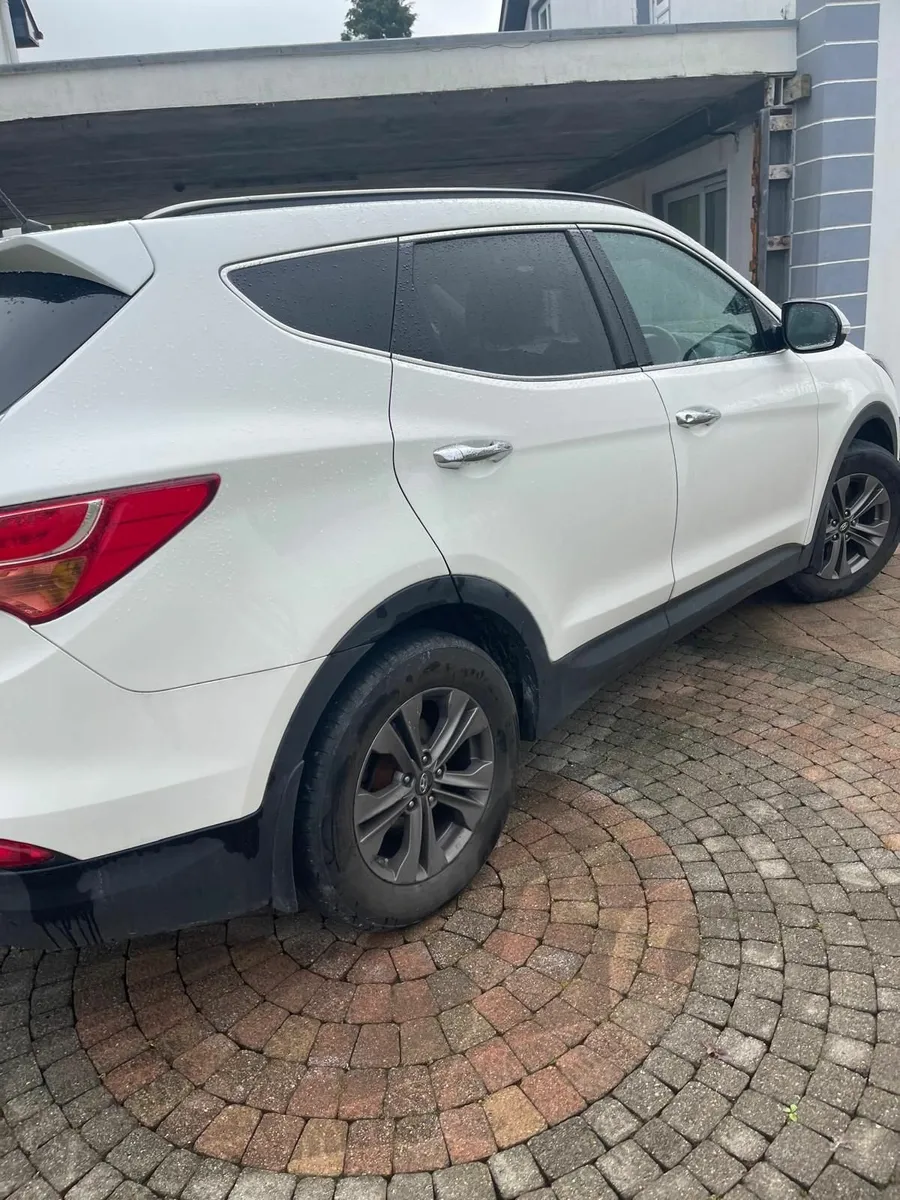 Hyundai Santa Fe 2016 - Image 4
