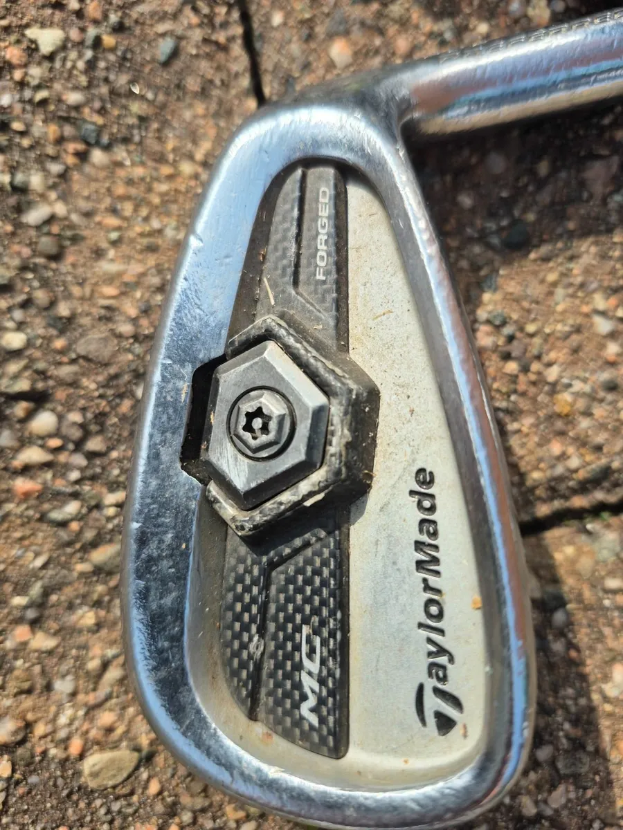 Set of Taylor Made Tour Preferred golf clubs - Image 1