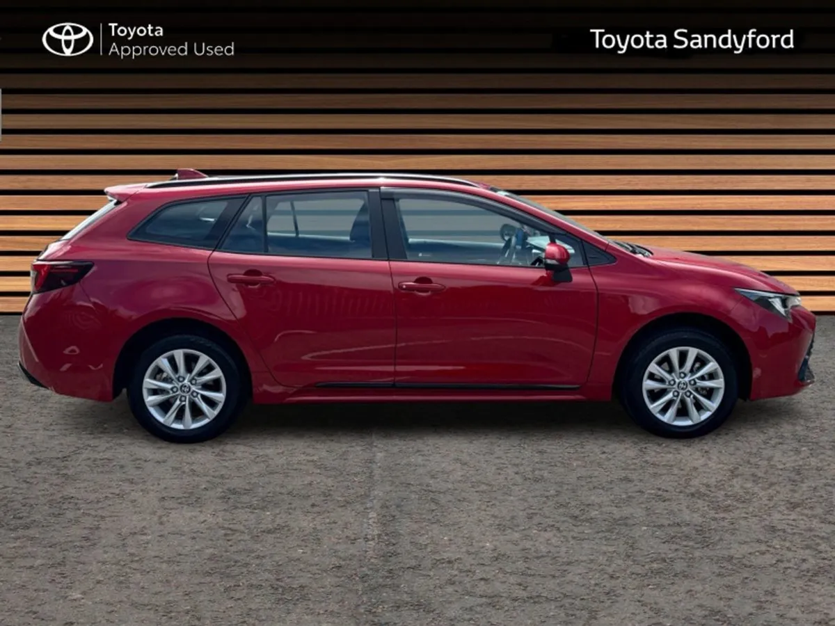 Toyota Corolla Touring Sport Estate Hybrid Luna / - Image 3
