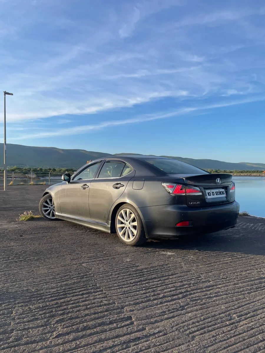Lexus IS 2010 - Image 4