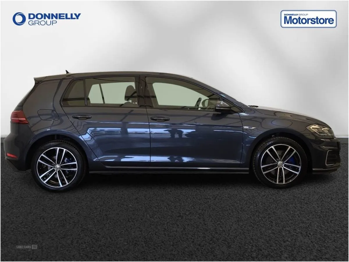 Volkswagen Golf 1.4 TSI GTE 5dr DSG - Image 3