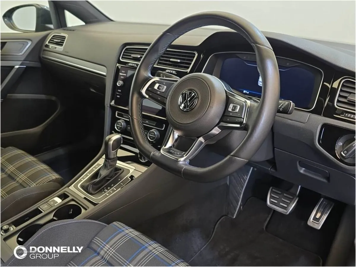 Volkswagen Golf 1.4 TSI GTE 5dr DSG - Image 4