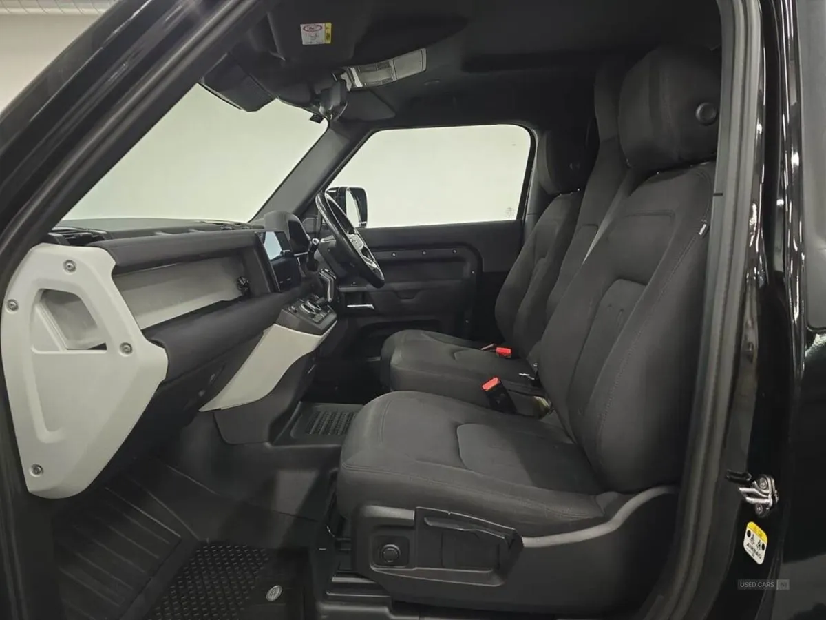 Land Rover Defender 3.0 D200 Hard Top Auto  3 Sea - Image 3