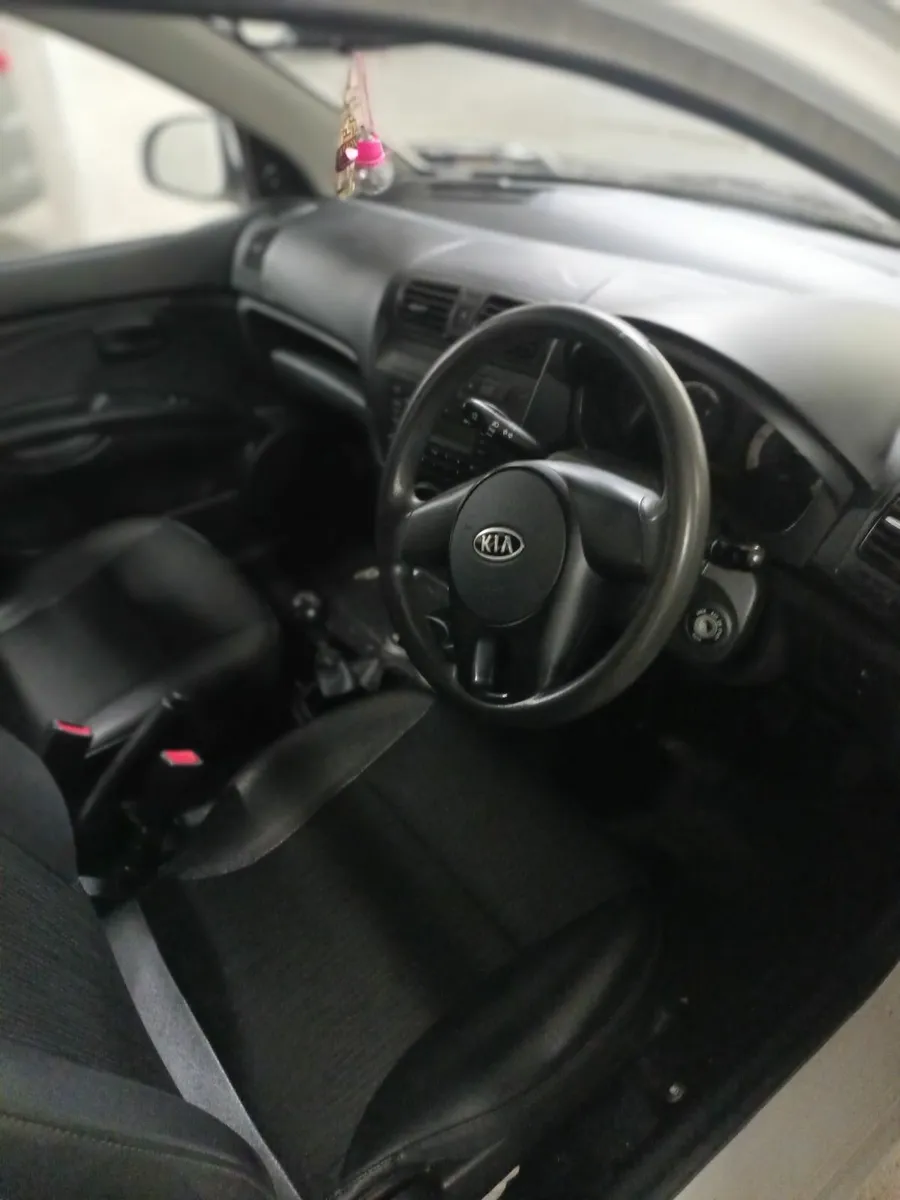 Kia Picanto 2010 - Image 2