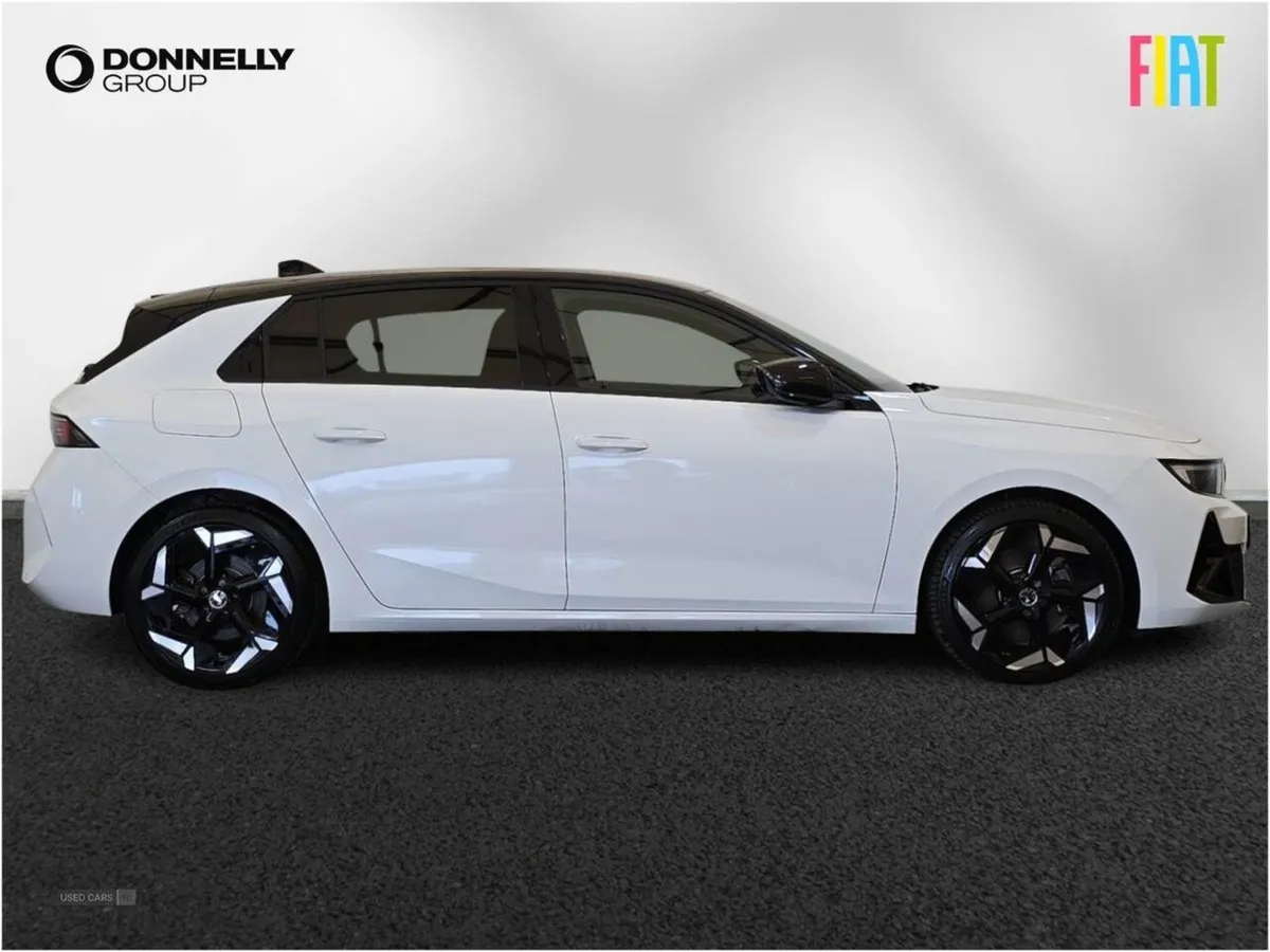 Vauxhall Astra 1.6 Plug-in Hybrid GSe 5dr Auto - Image 3