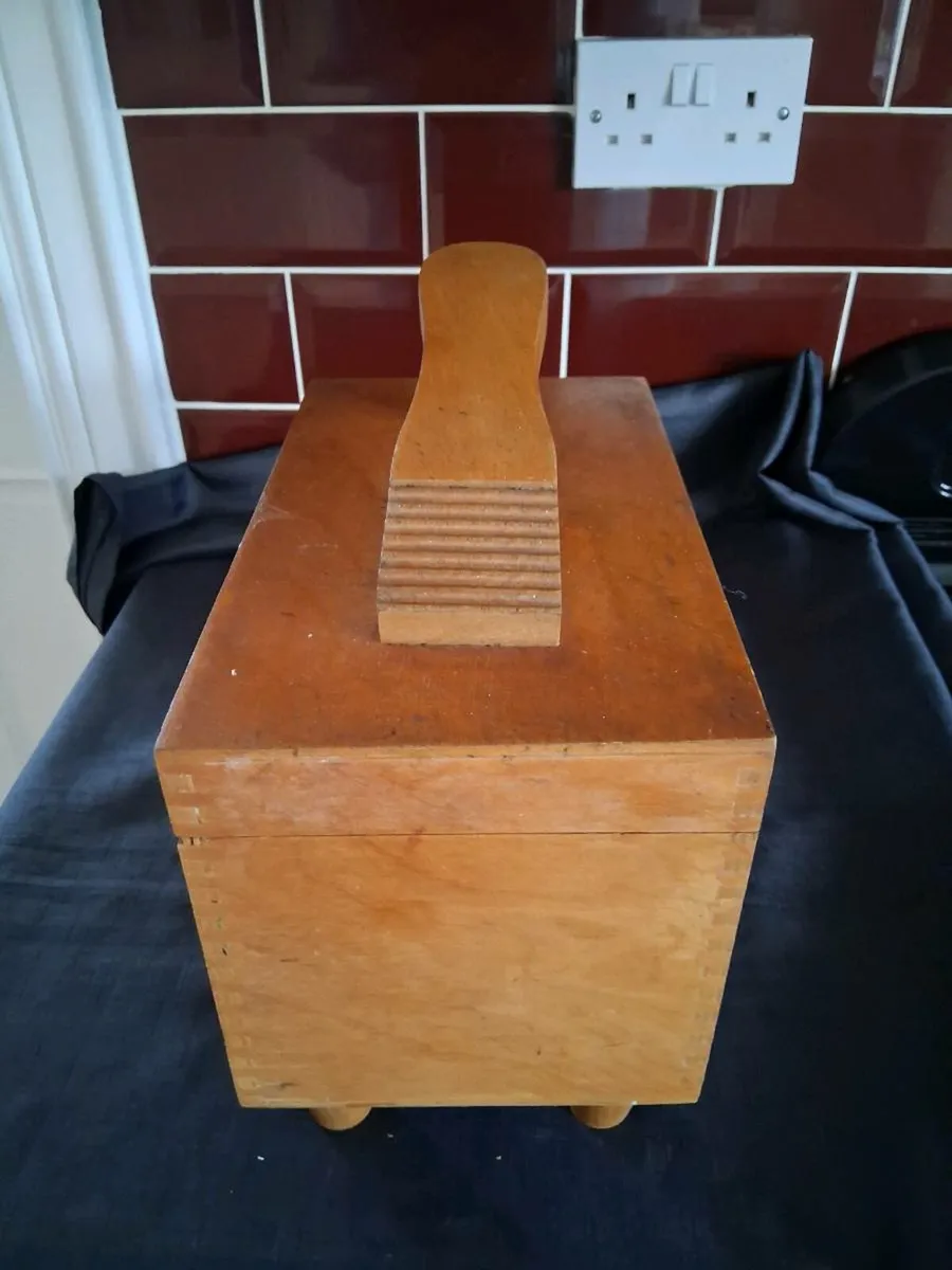 Vintage Shoe Shine Box - Image 3