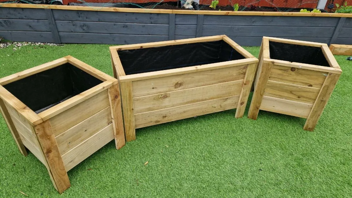Custom sized planters - Image 1