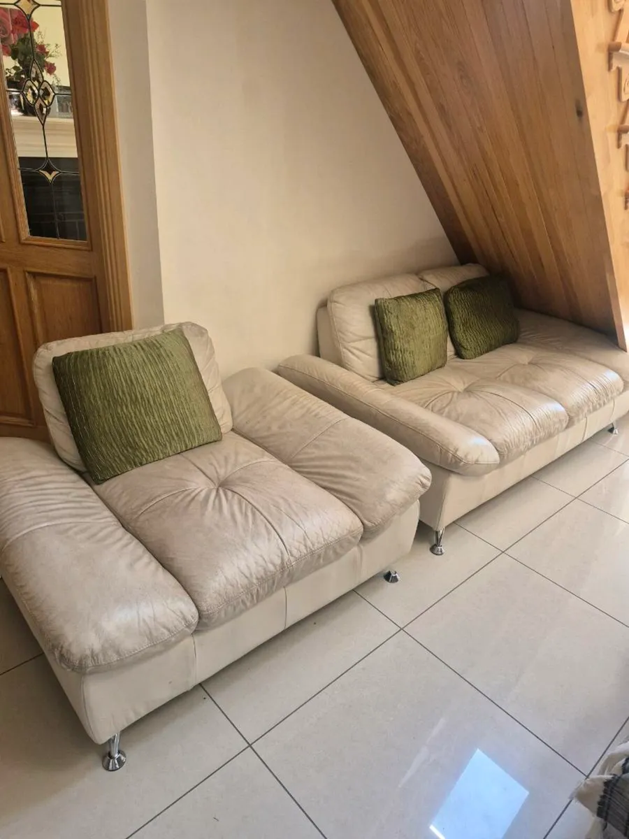 Double and single white leather couch - Image 1