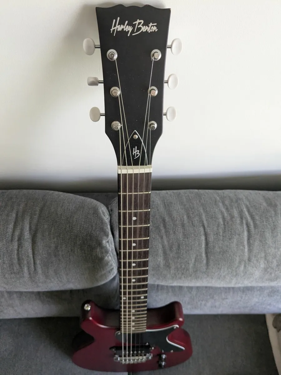 Harley Benton DC-Junior (with gig bag & cable) - Image 2
