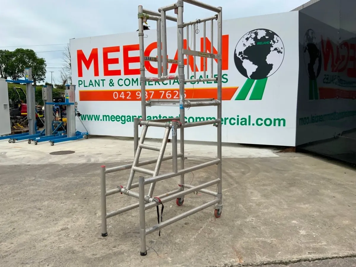 ALUMINIUM SCAFFOLDING ACCESS PODIUM.....5010. - Image 3