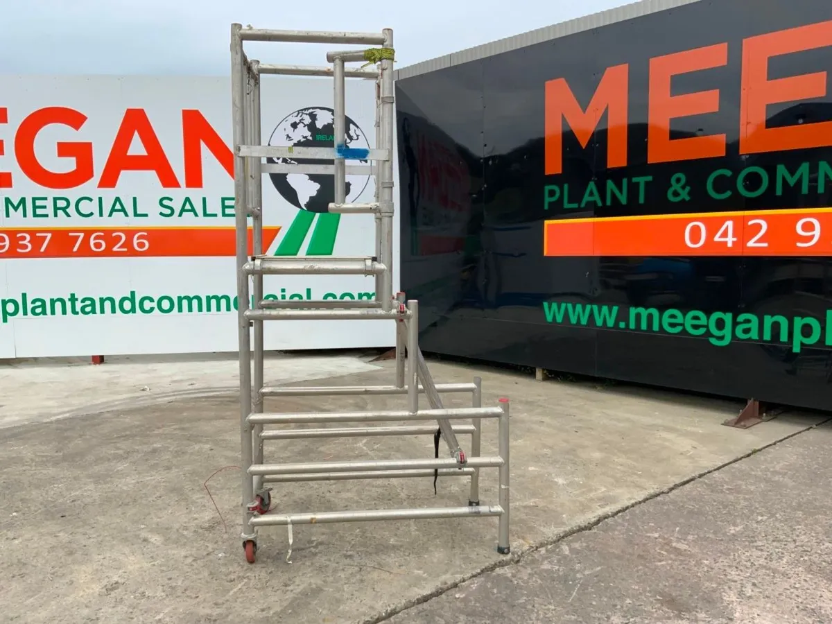 ALUMINIUM SCAFFOLDING ACCESS PODIUM.....5010. - Image 4