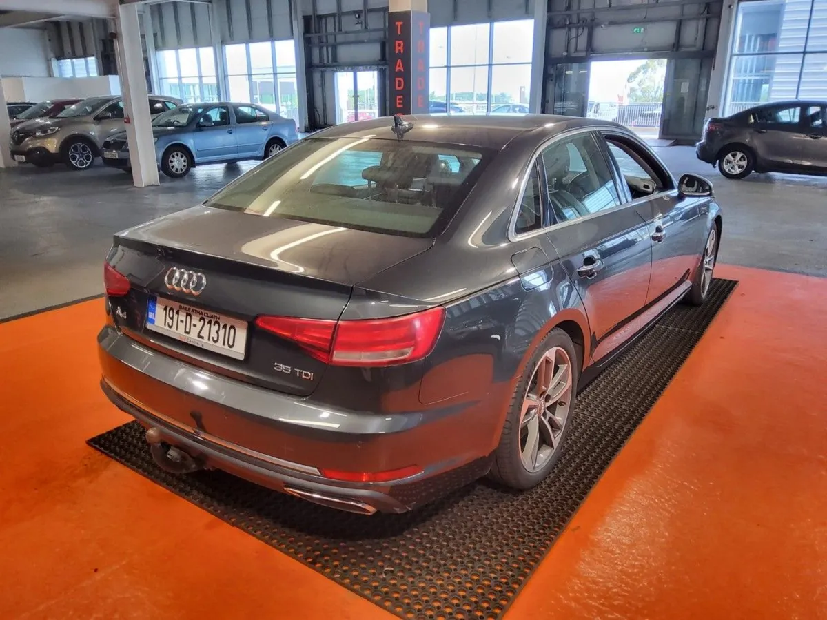 Audi A4 35tdi 150HP S Tronic S Line - Image 2