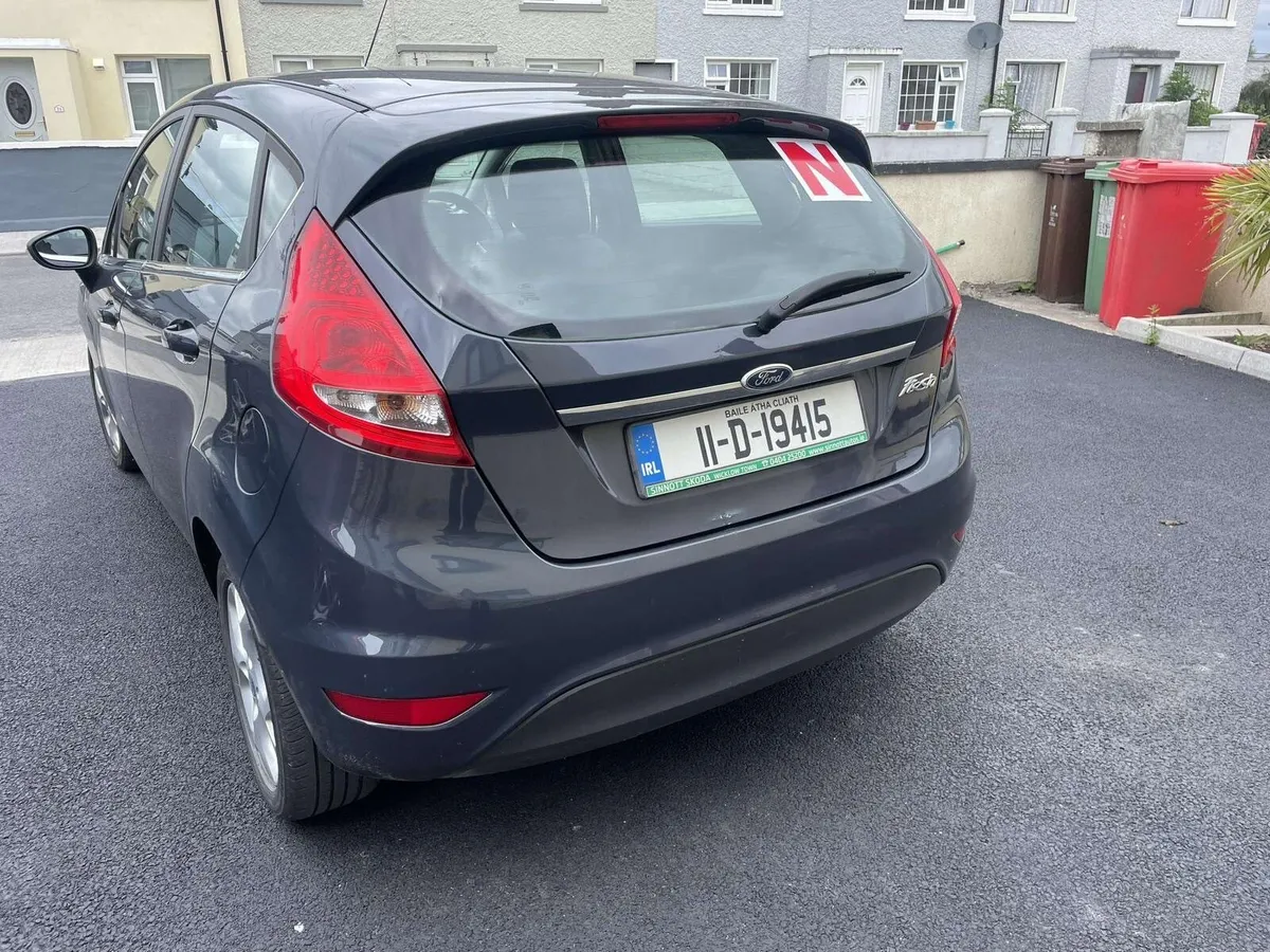 Ford Fiesta 2011 - Image 2
