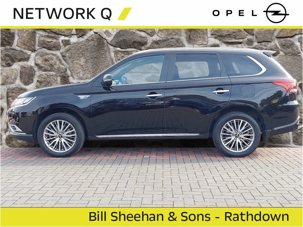 Mitsubishi Outlander 2.4l Plug-in EV Instyle 5 Se - Image 3