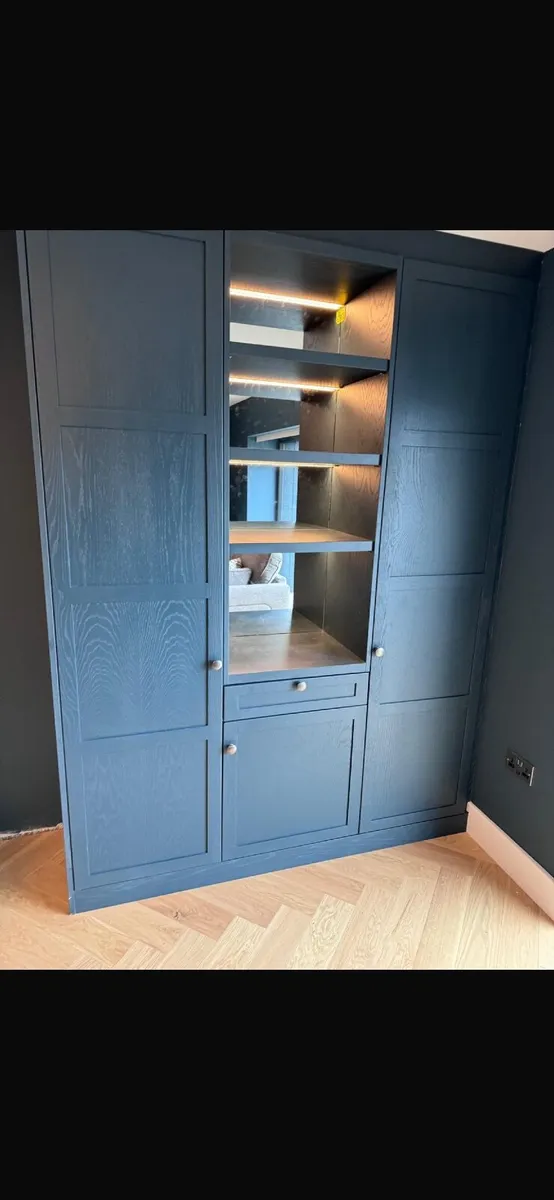 Carpenter/ cabinet maker - Image 2