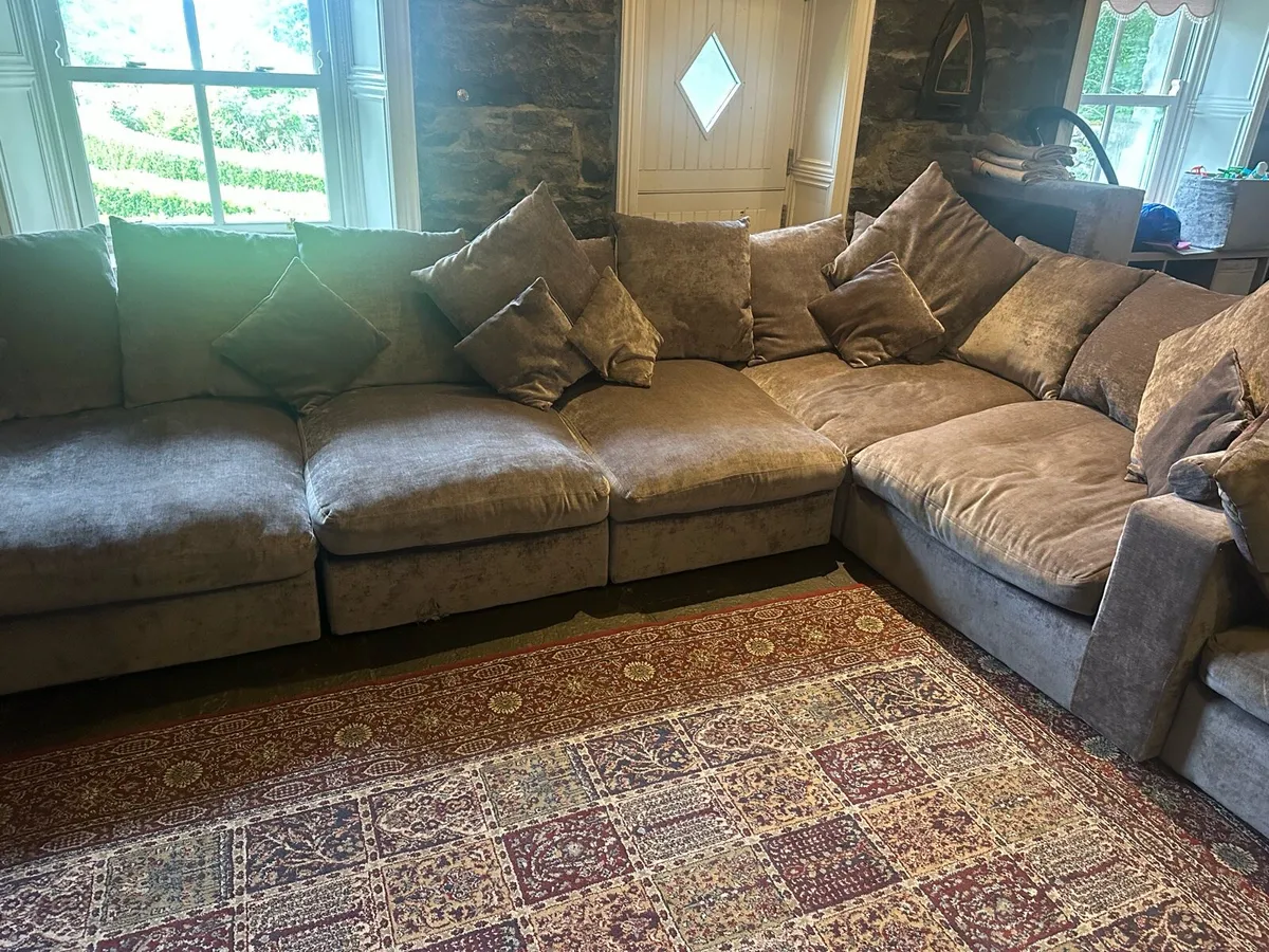 U/L shape couch - Image 1