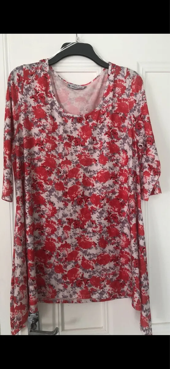 Ladies top - Image 1