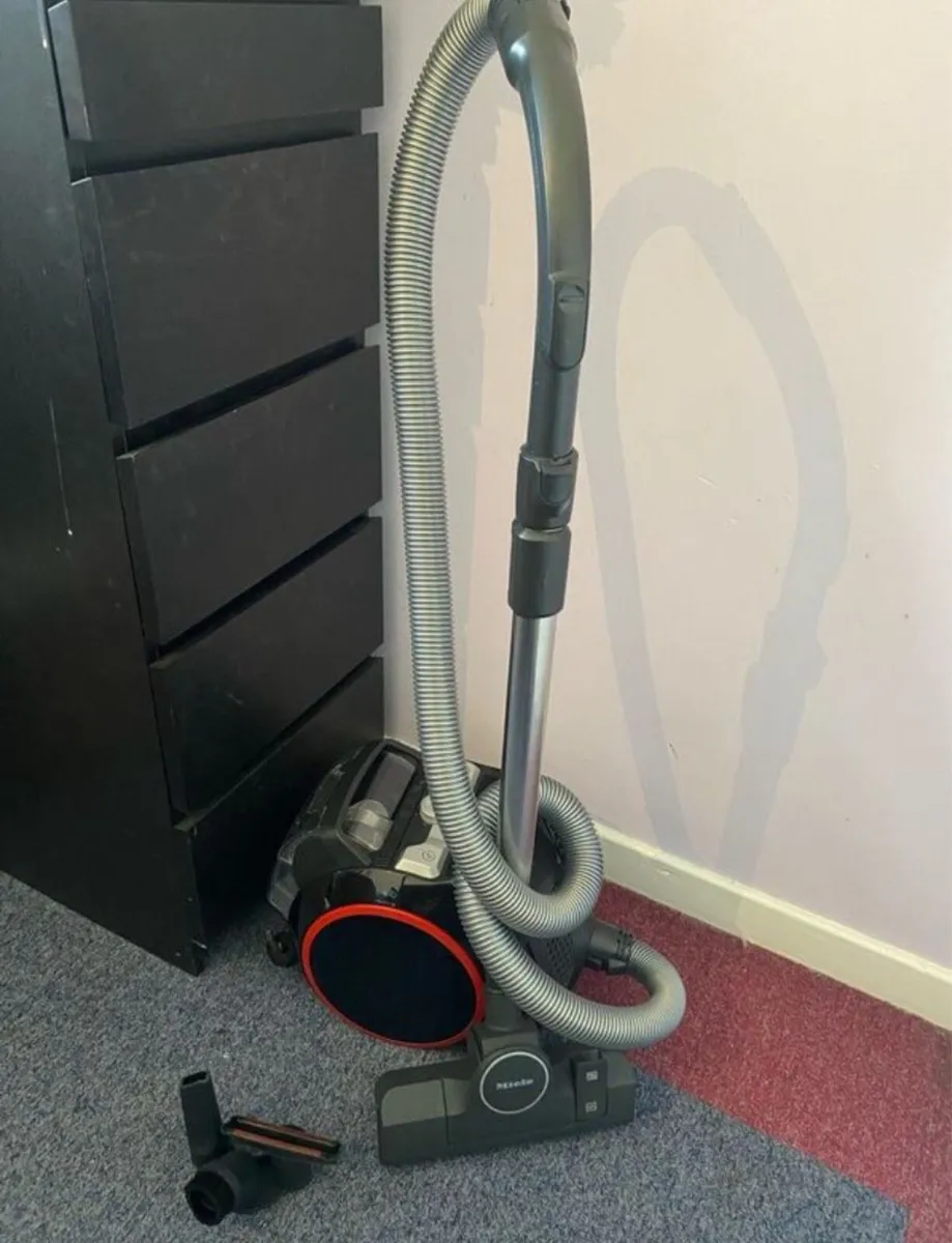 Miele Bagless CX1 Boost Vaccum - Image 3