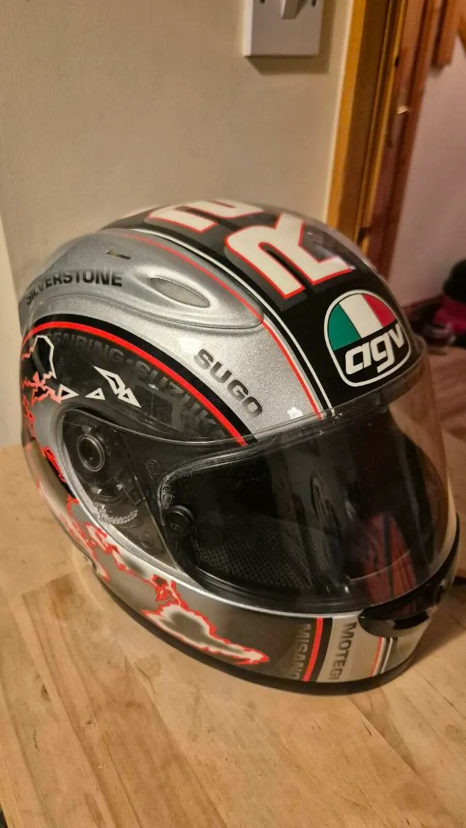 Agv motorbike helmet - Image 2