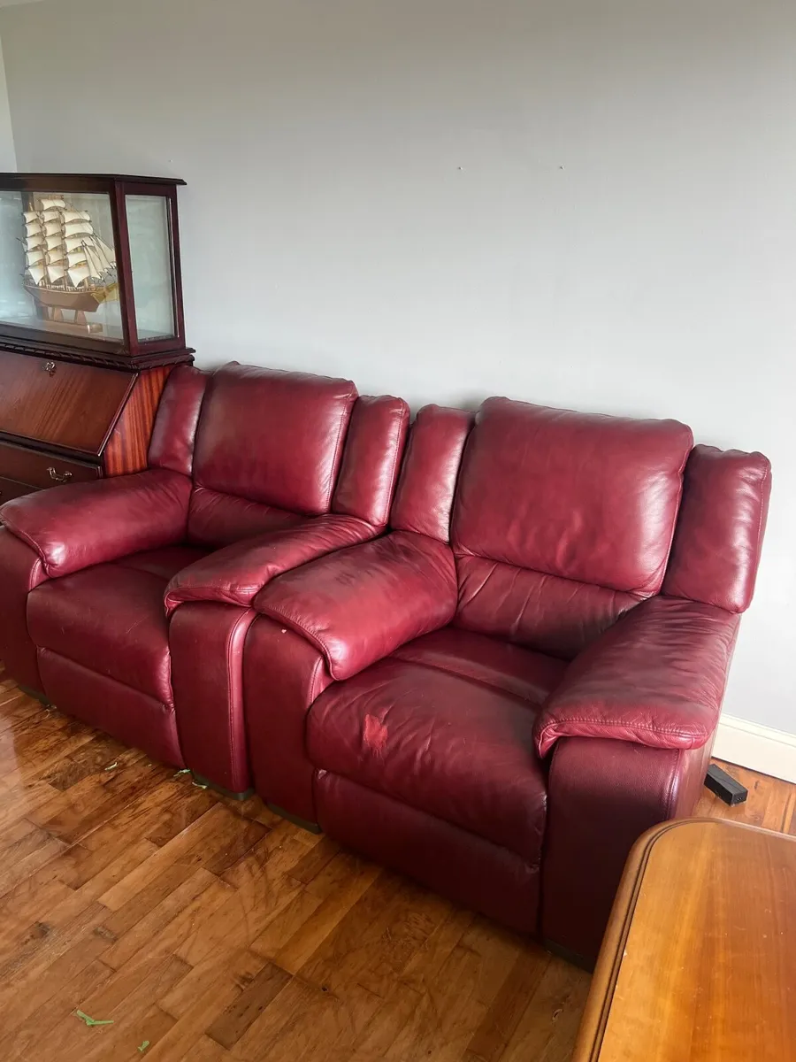 Sofa Leather 2 seater and 2 chairs for free - Image 1