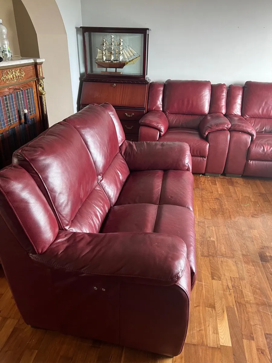 Sofa Leather 2 seater and 2 chairs for free - Image 2