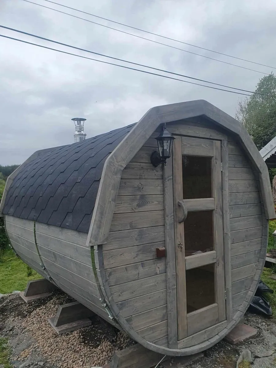 Saunas and hot tubs - Image 2