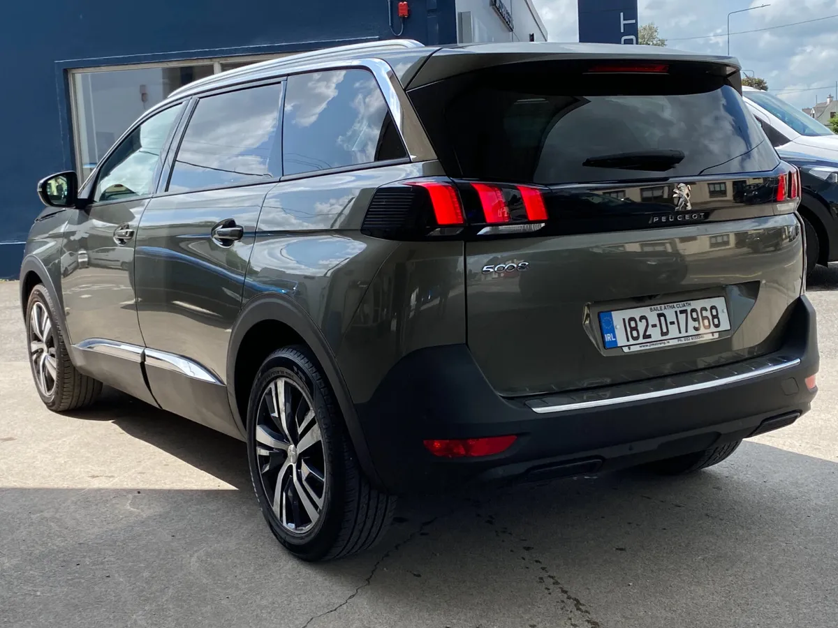 Peugeot 5008 Allure 1.5 Blue HDI 130 - Image 3