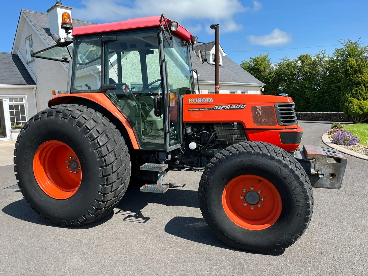 2005 Kubota me8200 - Image 3