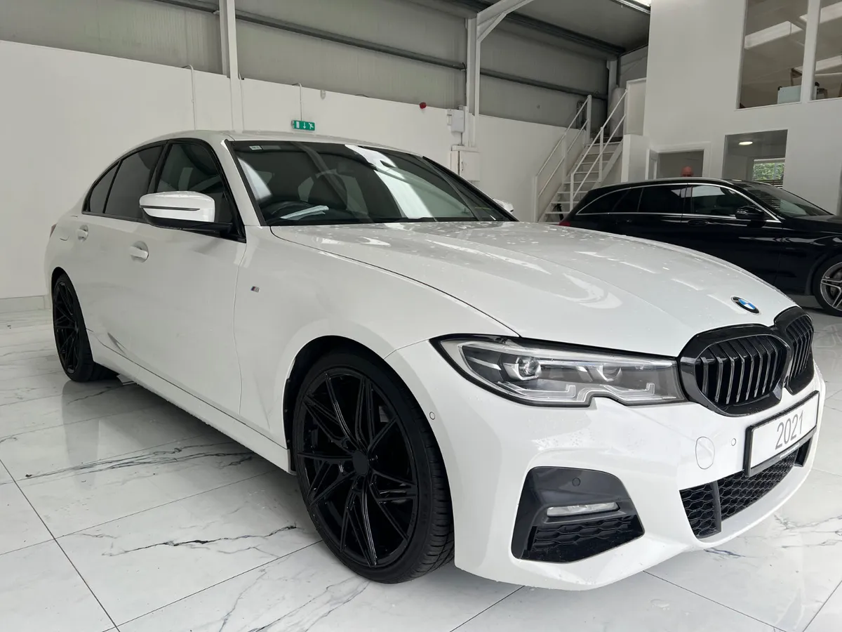 BMW 3-Series 2021 318d  M-Sport - Image 4
